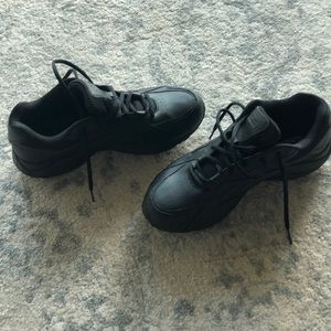 Reebok DMX MAX Black Sneakers